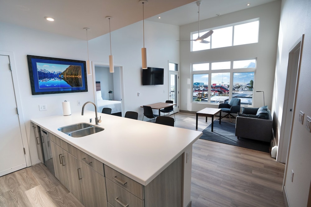 Chugach Naswik Suites 9/14