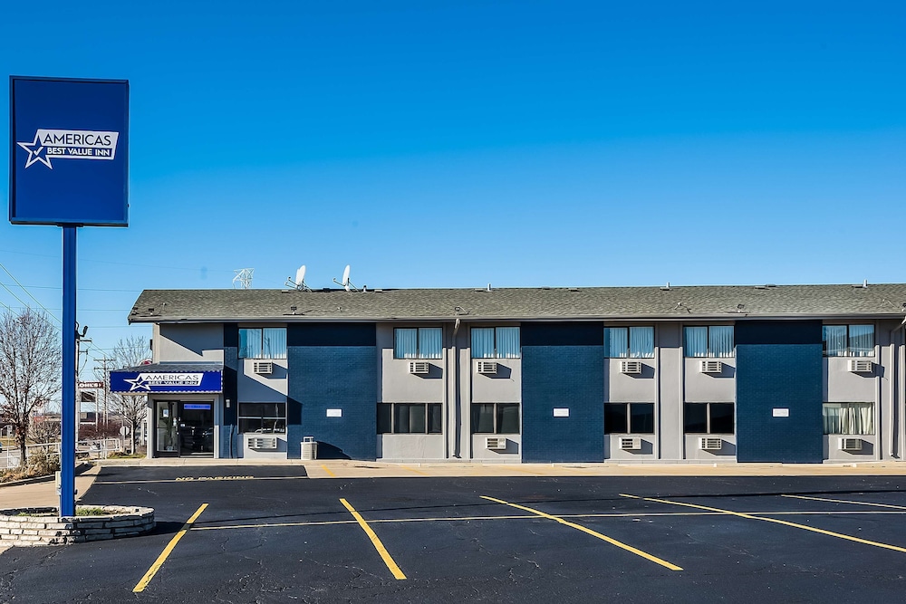 Americas Best Value Inn East Peoria 31/34