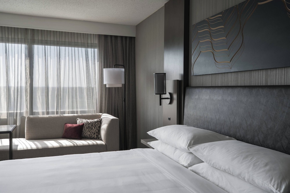 Concierge, Club, King Bed