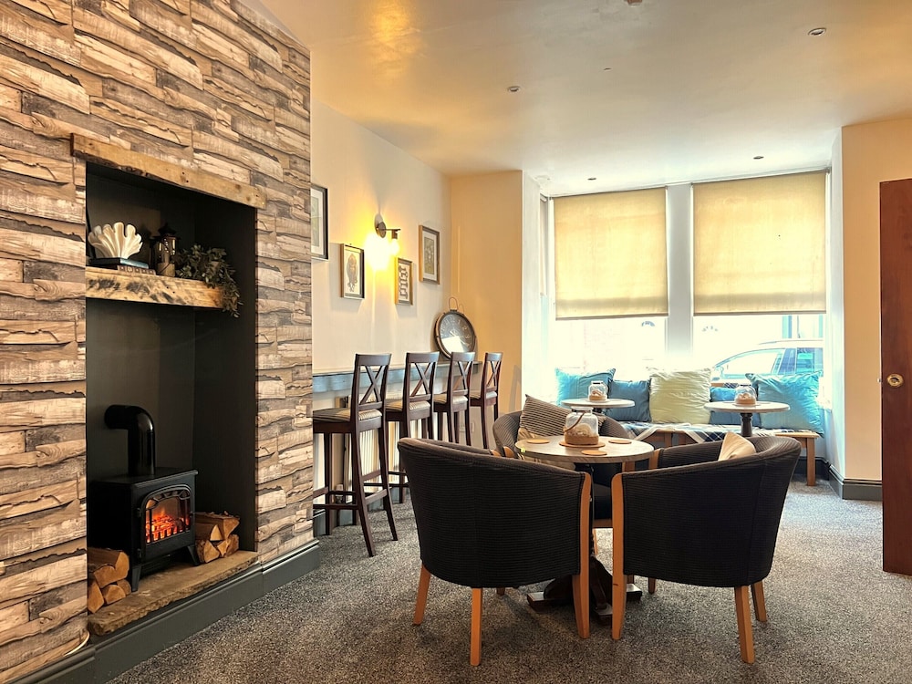 Central Cove Guesthouse 32/49