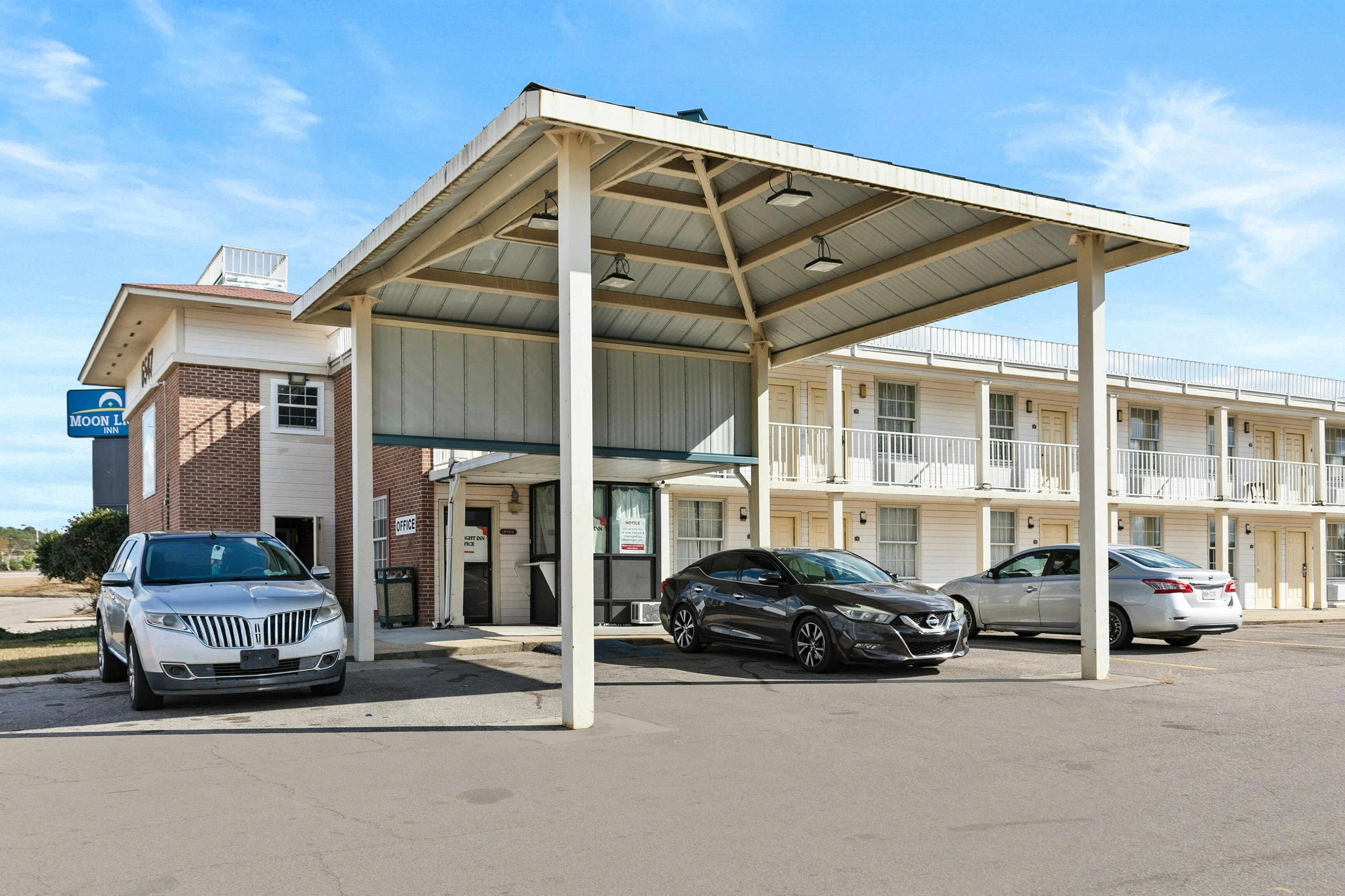 Moonlight Inn Hotel O Hattiesburg, MS 49/54