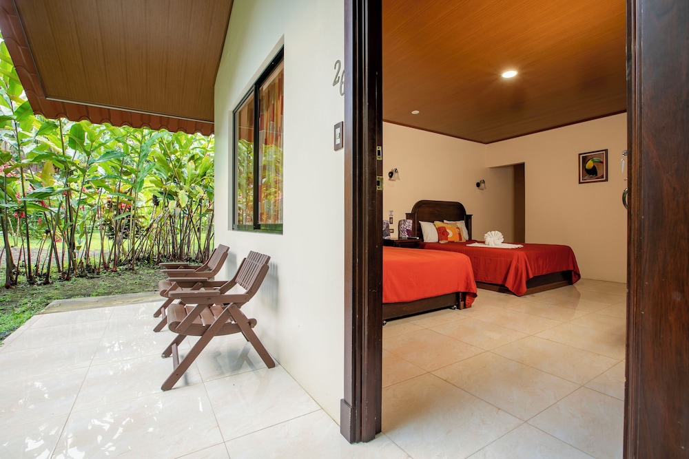 Hotel Las Orquideas 5/50