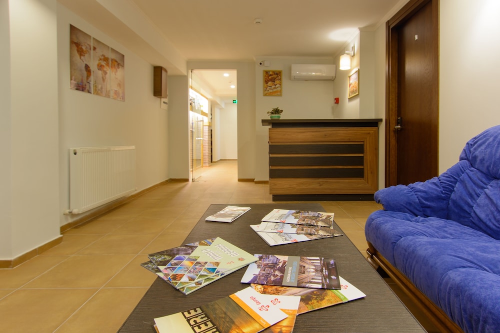 Hotel Reverence 25/35