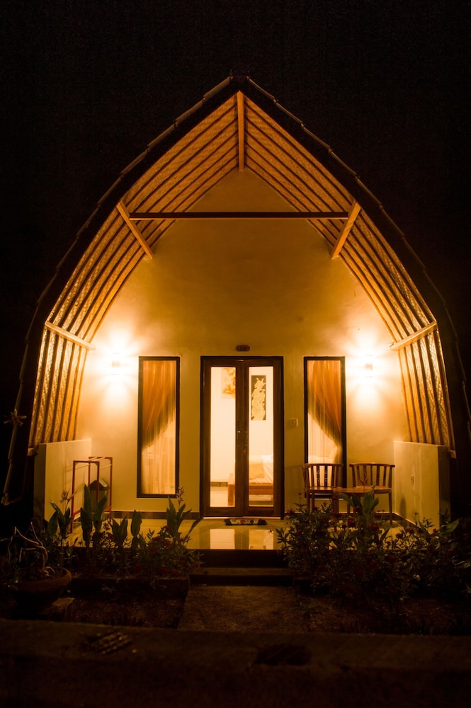 Penida Sunset Ocean View Bungalows 4/59