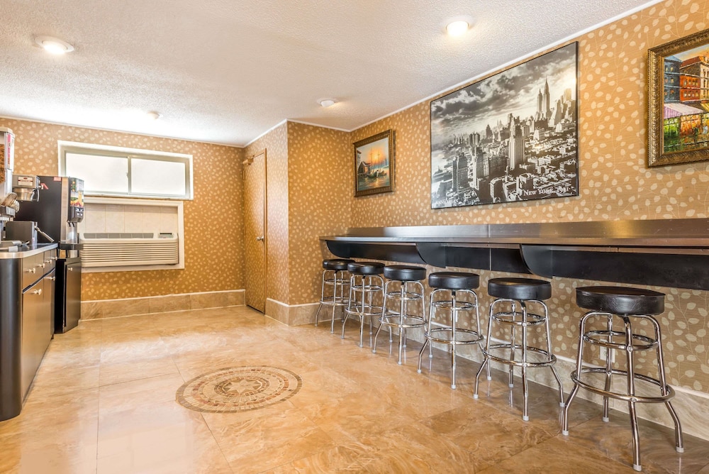 Super 8 by Wyndham North Bergen NJ/NYC Area 6/20