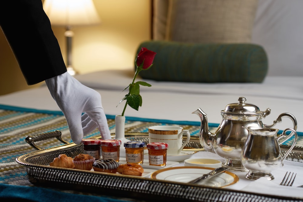 TAJ KRISHNA 50/84