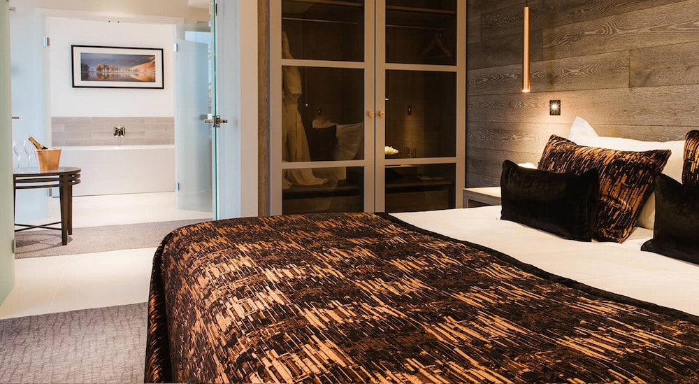 Low Wood Bay Resort Spa 23/81