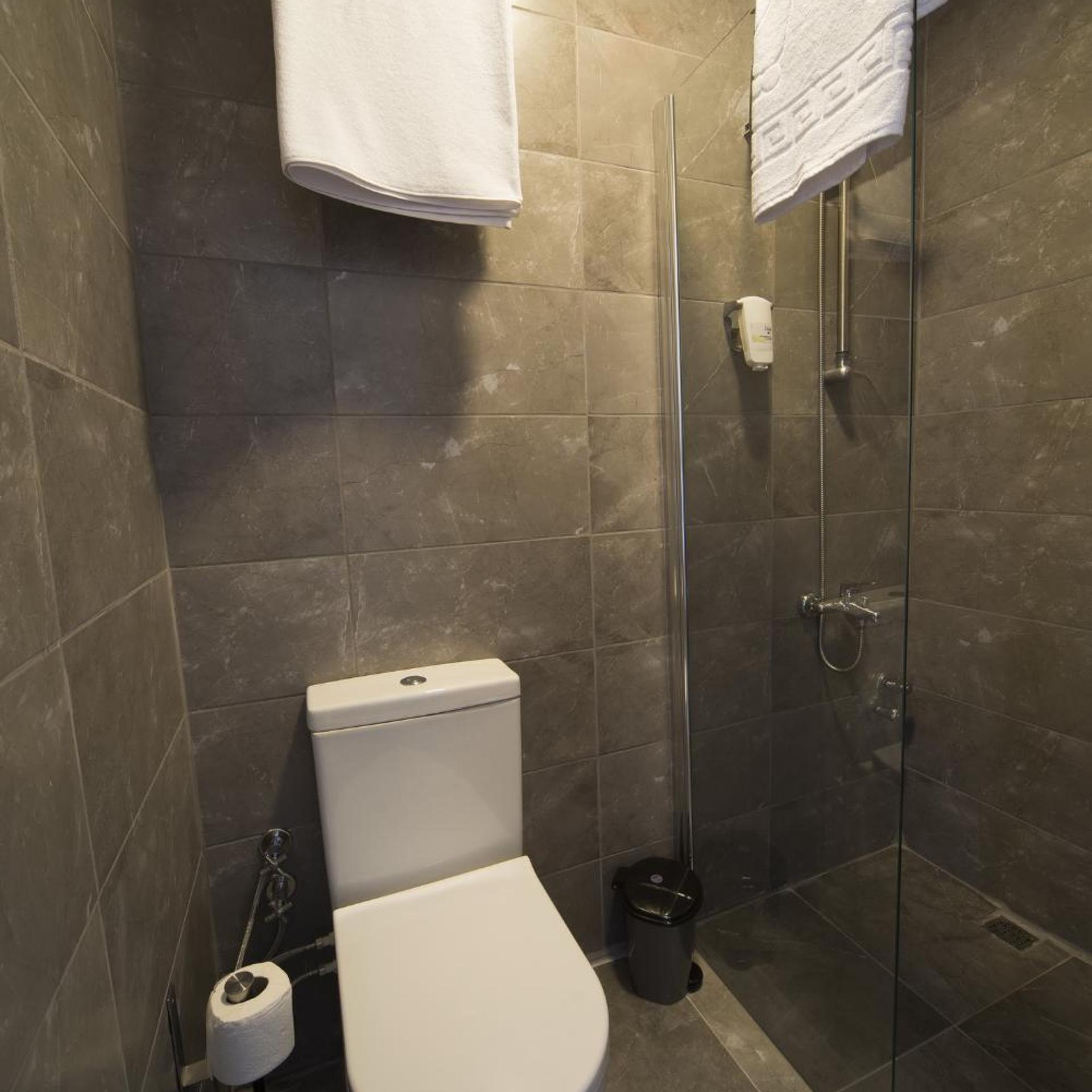 ROOM, TRIPLE