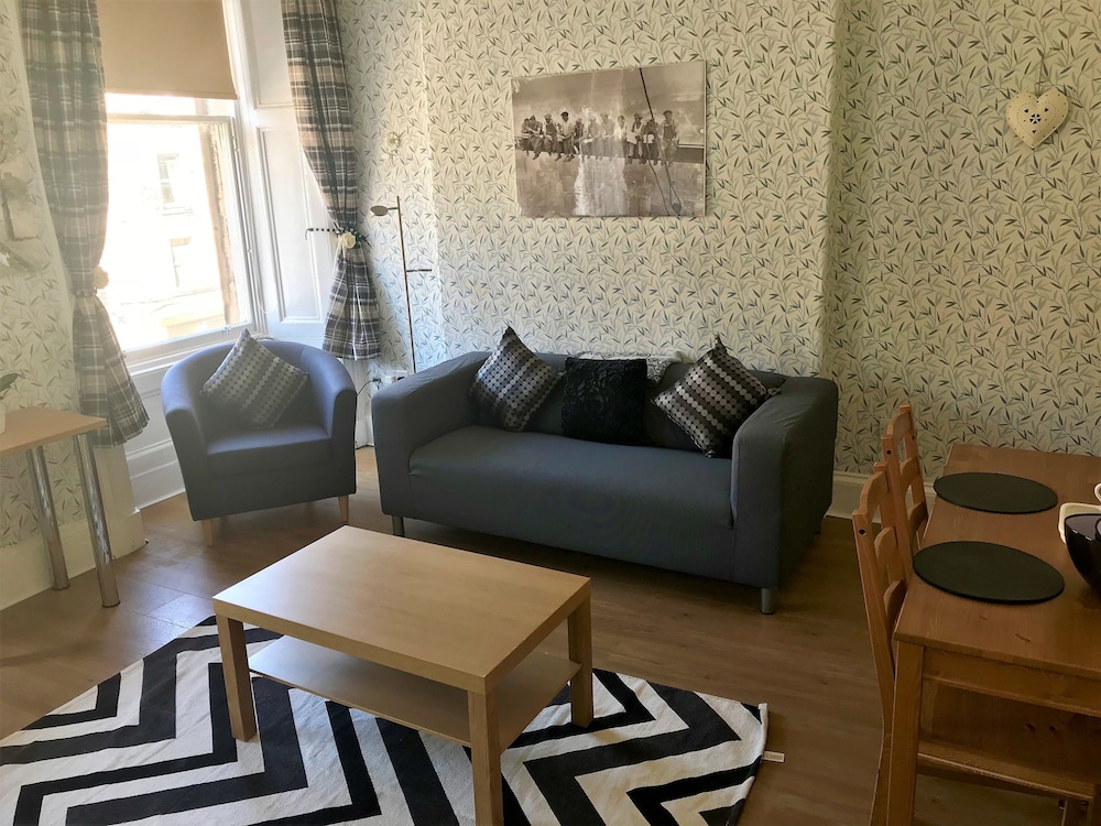 233 Leith Apartment 15/24