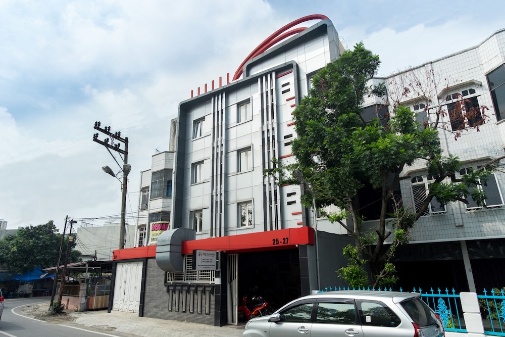 OYO 279 Deli Homestay 2/20