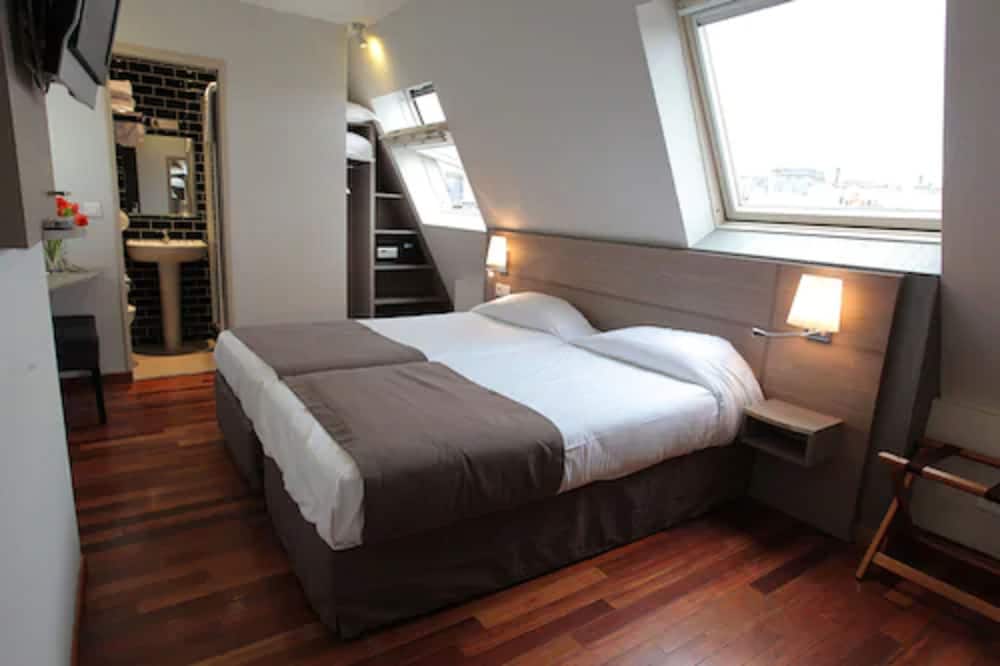 GRAND HOTEL DU LOIRET 15/46