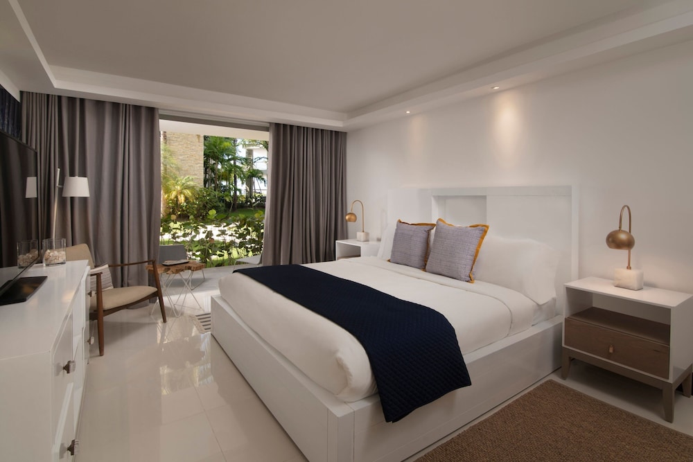 جناح بسريرين مزدوجين بإطلالة على الحديقة بـ3 غرف نوم، The Ocean Club, a Luxury Collection Resort, Costa Norte 4/10