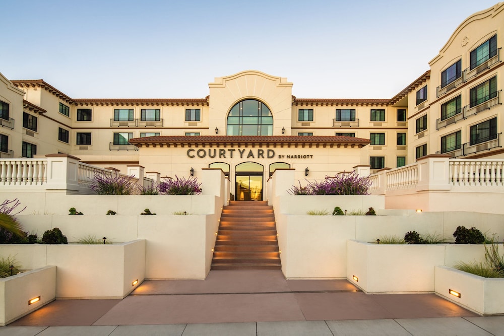 Courtyard by Marriott Santa Cruz 1/36