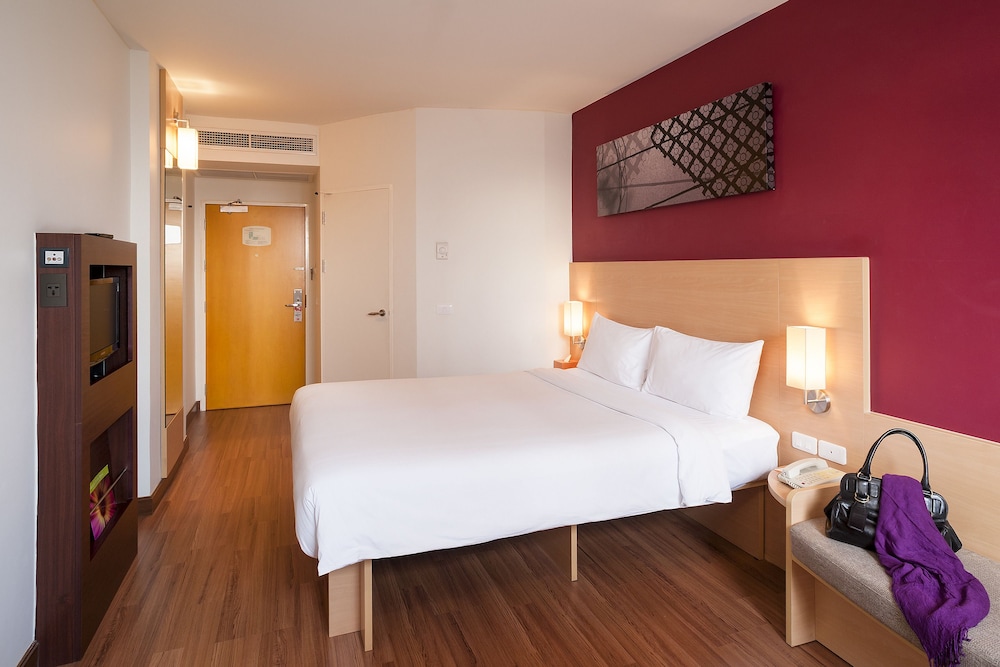 Ibis Bangkok Riverside 18/66