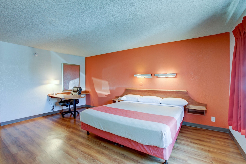 Motel6 Santa Ana, CA - Irvine - Orange County Airport 25/54