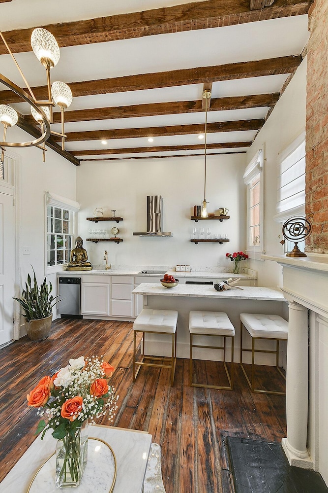 French Quarter Mansion 37/50