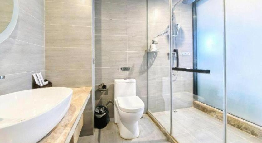 Lavande Hotel (Wuhan Wangjiawan Metro Station) 49/51