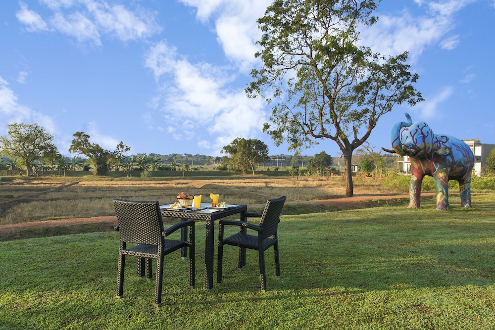 Aliya Resort And Spa 46/50