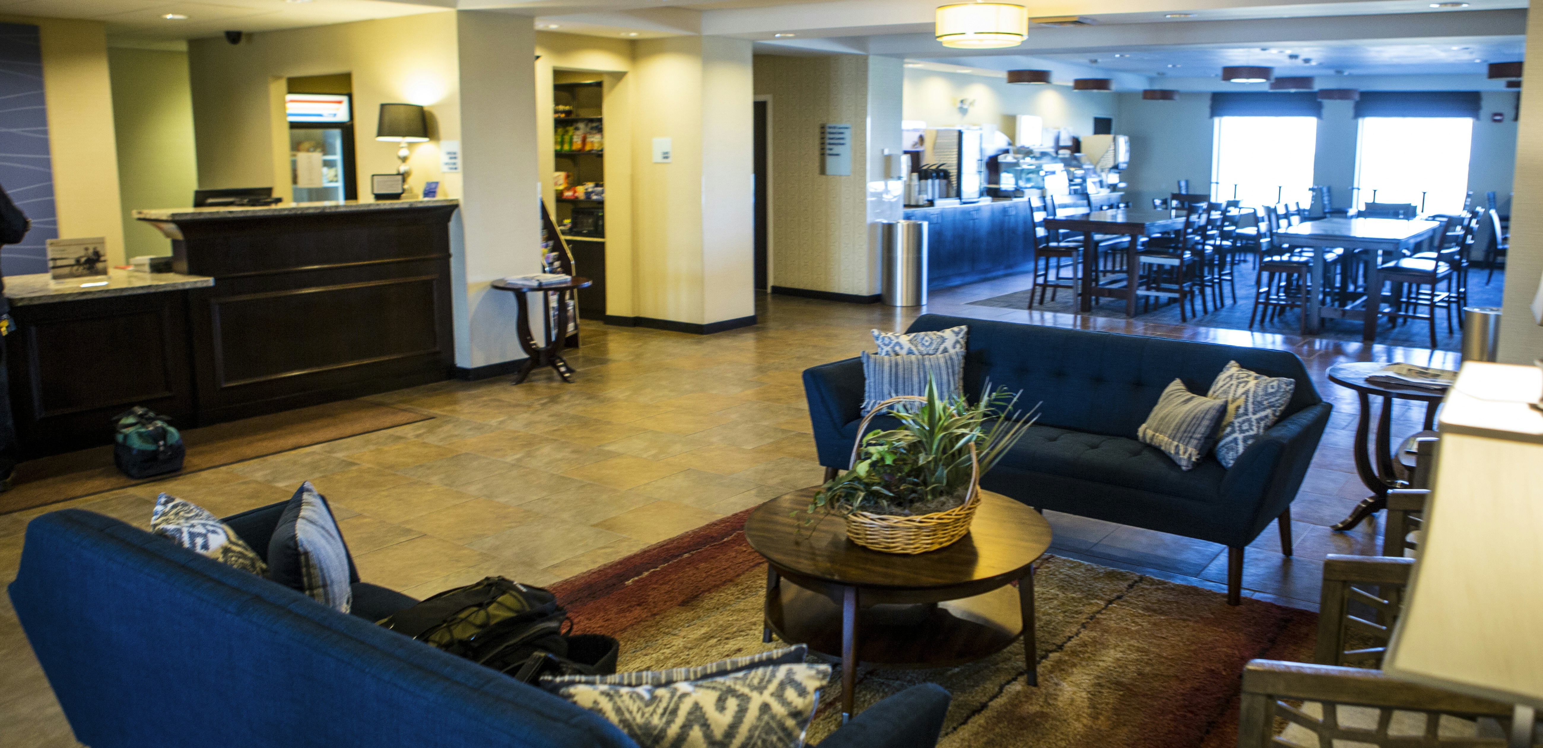 Holiday Inn Express Hotel Suites Malone 16/22