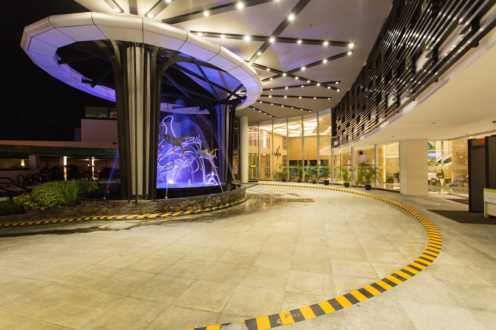 Greenleaf Hotel Gensan 44/46