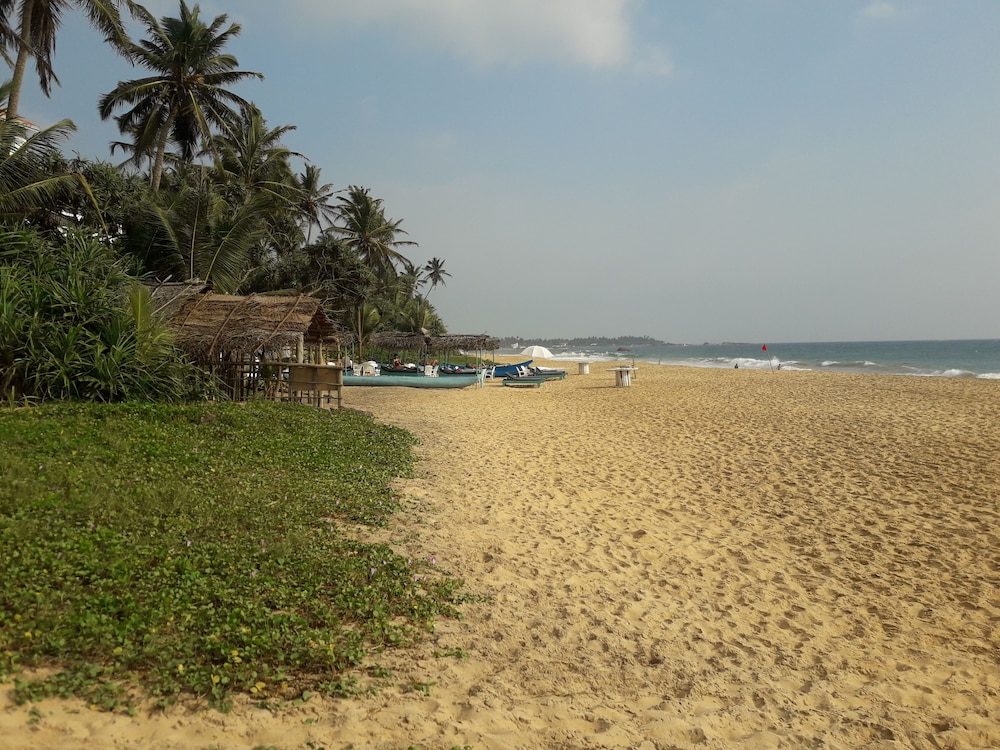 Sea Front Hikkaduwa 24/33