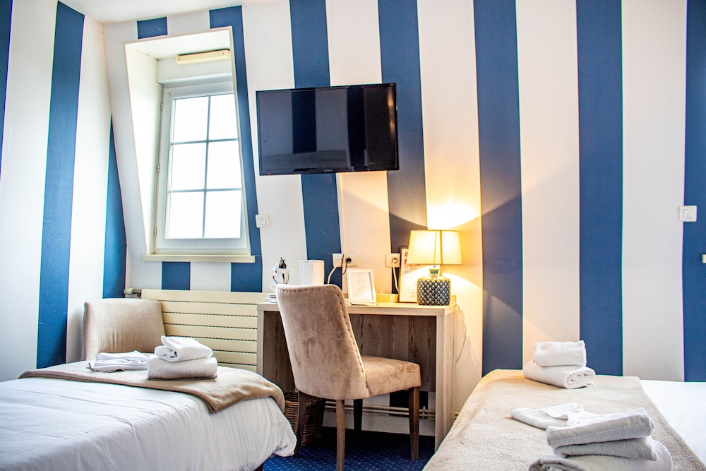 Hotel Du Port Et Des Bains 9/46