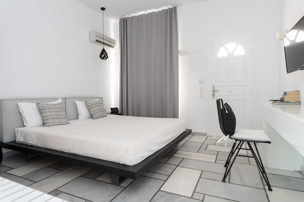 FAMILY SUITE, SUPERIOR, HOT TUB, ATTIC