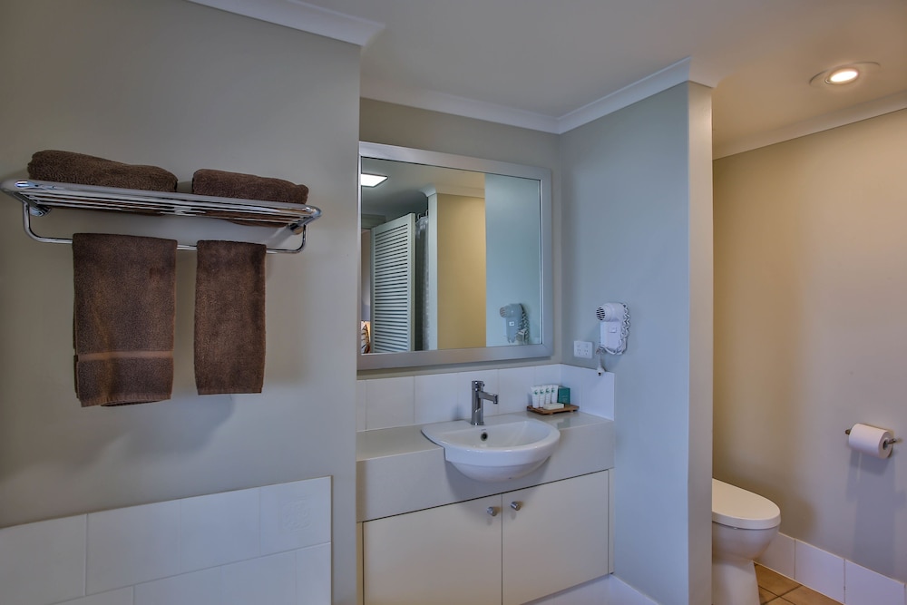 Moonlight Bay Suites 14/41