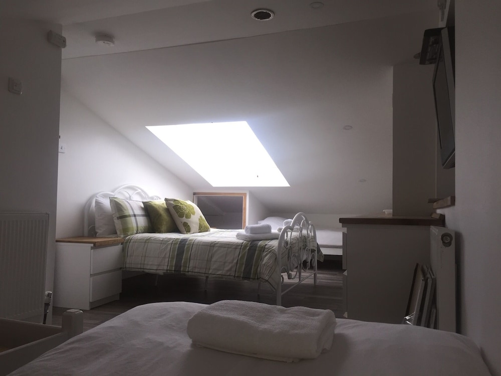 Barton Gate Farm Guesthouse 25/50