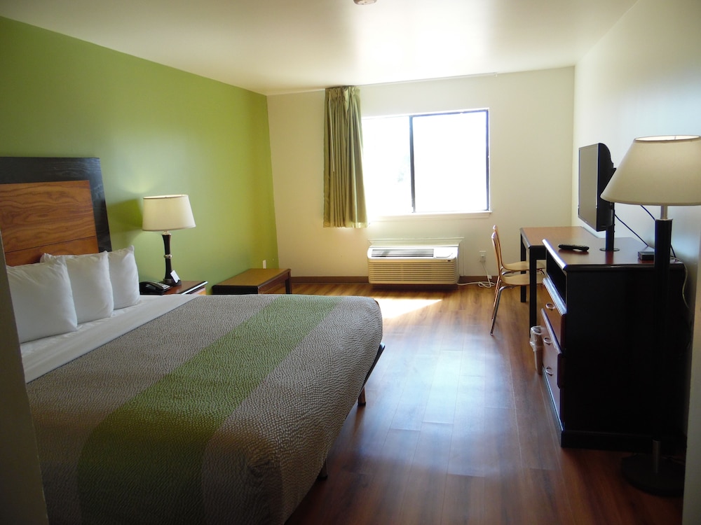 Motel6 Ennis, TX 19/66