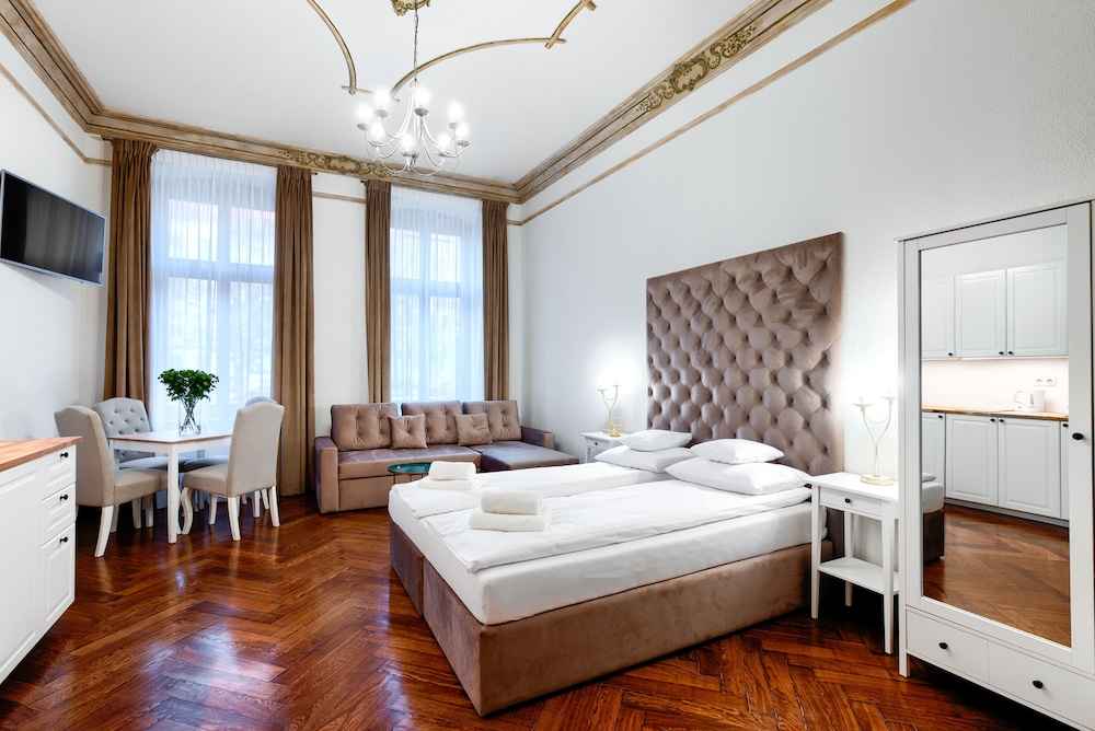 1899 Aparthotel 22/69