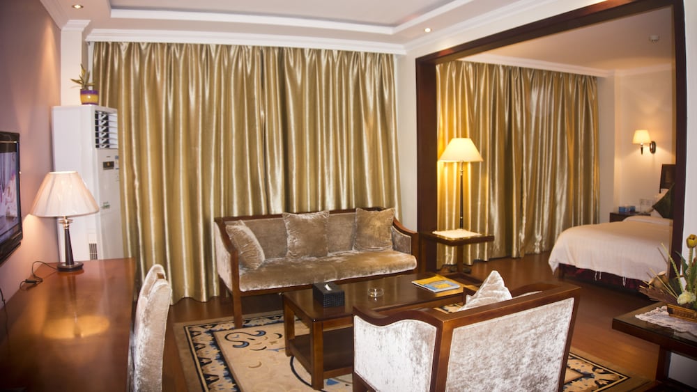 GS Plaza Hotel 36/67
