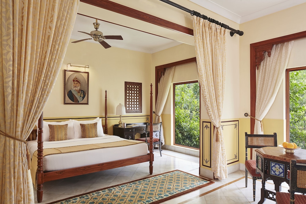 Heritage, King Bed