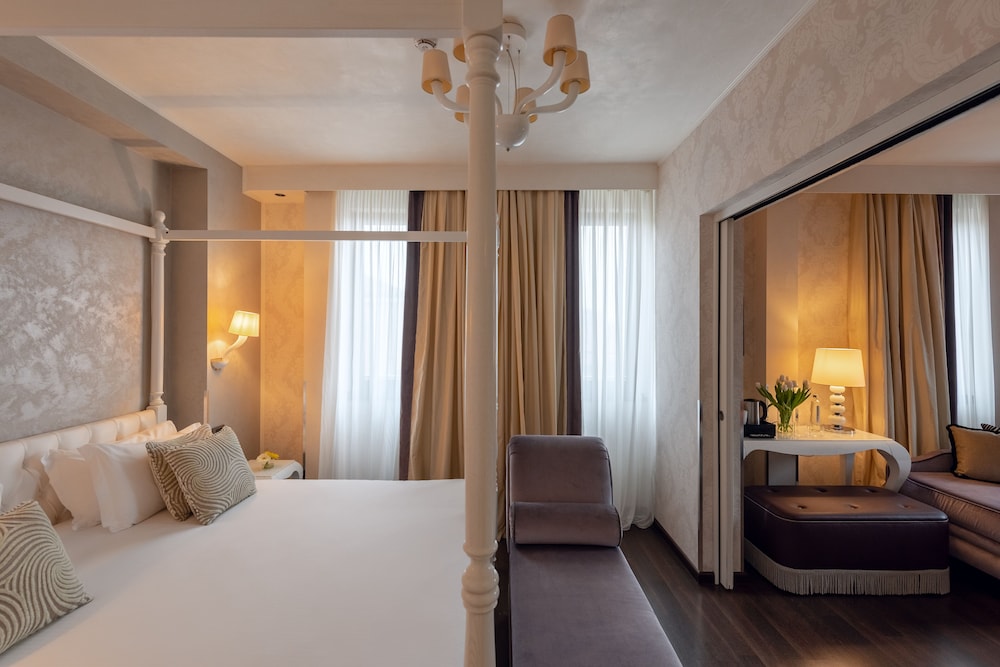 Carnival Palace Hotel 19/70