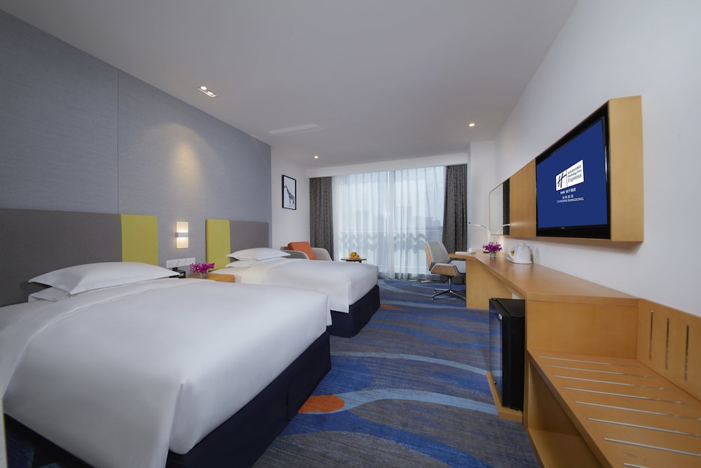 Holiday Inn Express Zhengzhou Zhengdong 22/73