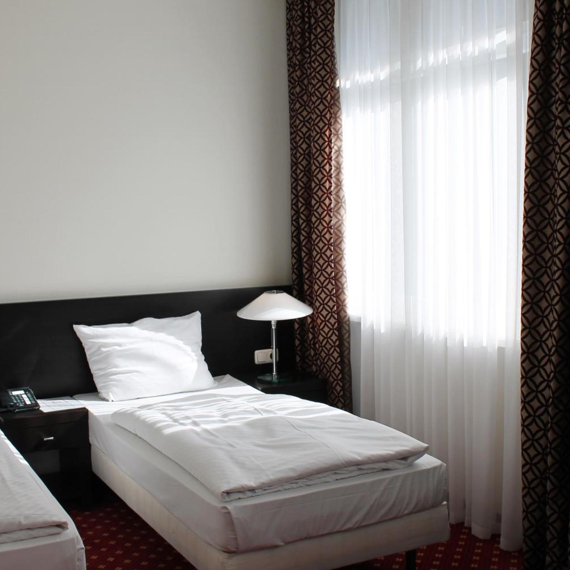 Aariana Hotel 12/43