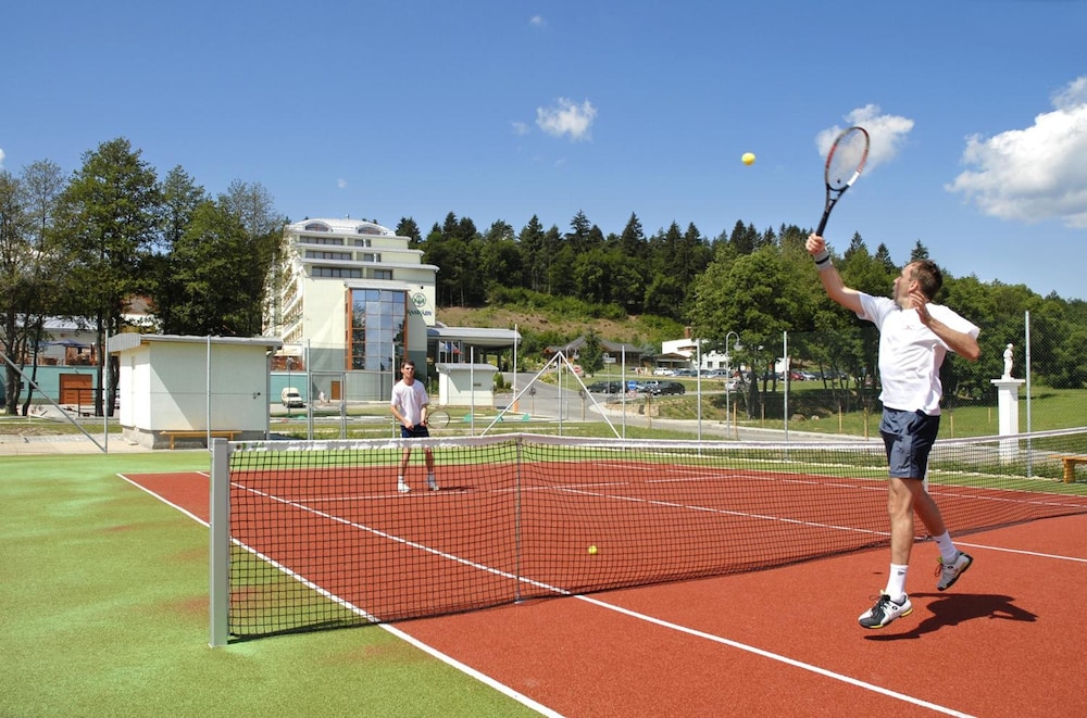 Hotel & Spa Resort Kaskady 25/50