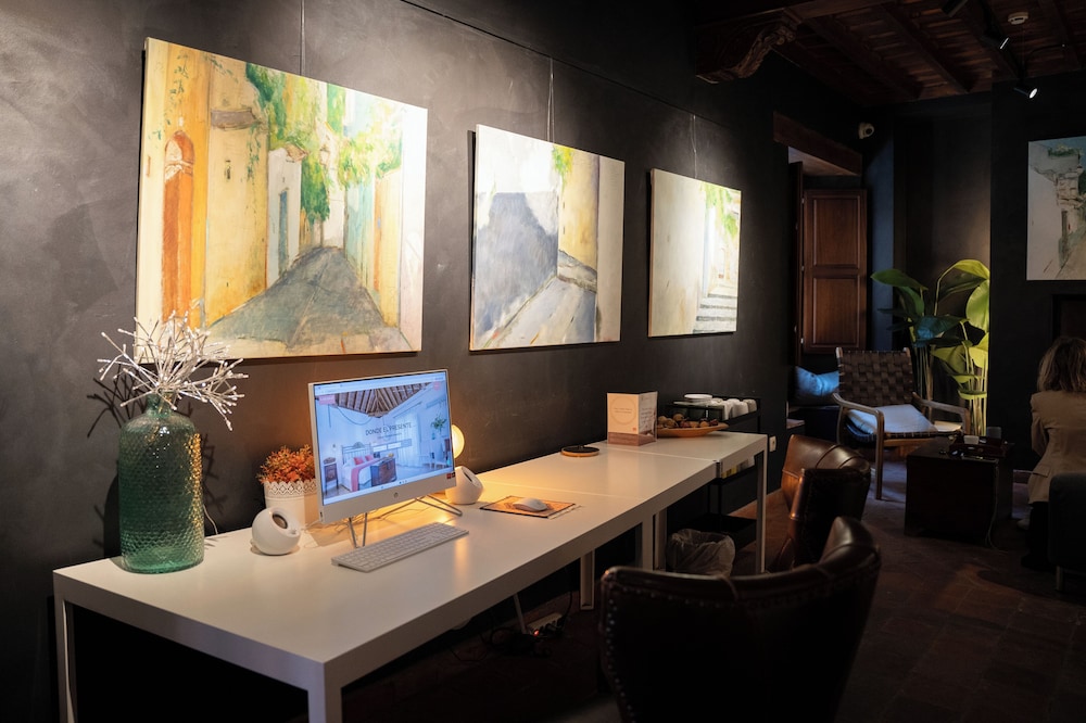 Gar Anat Hotel Boutique 72/81