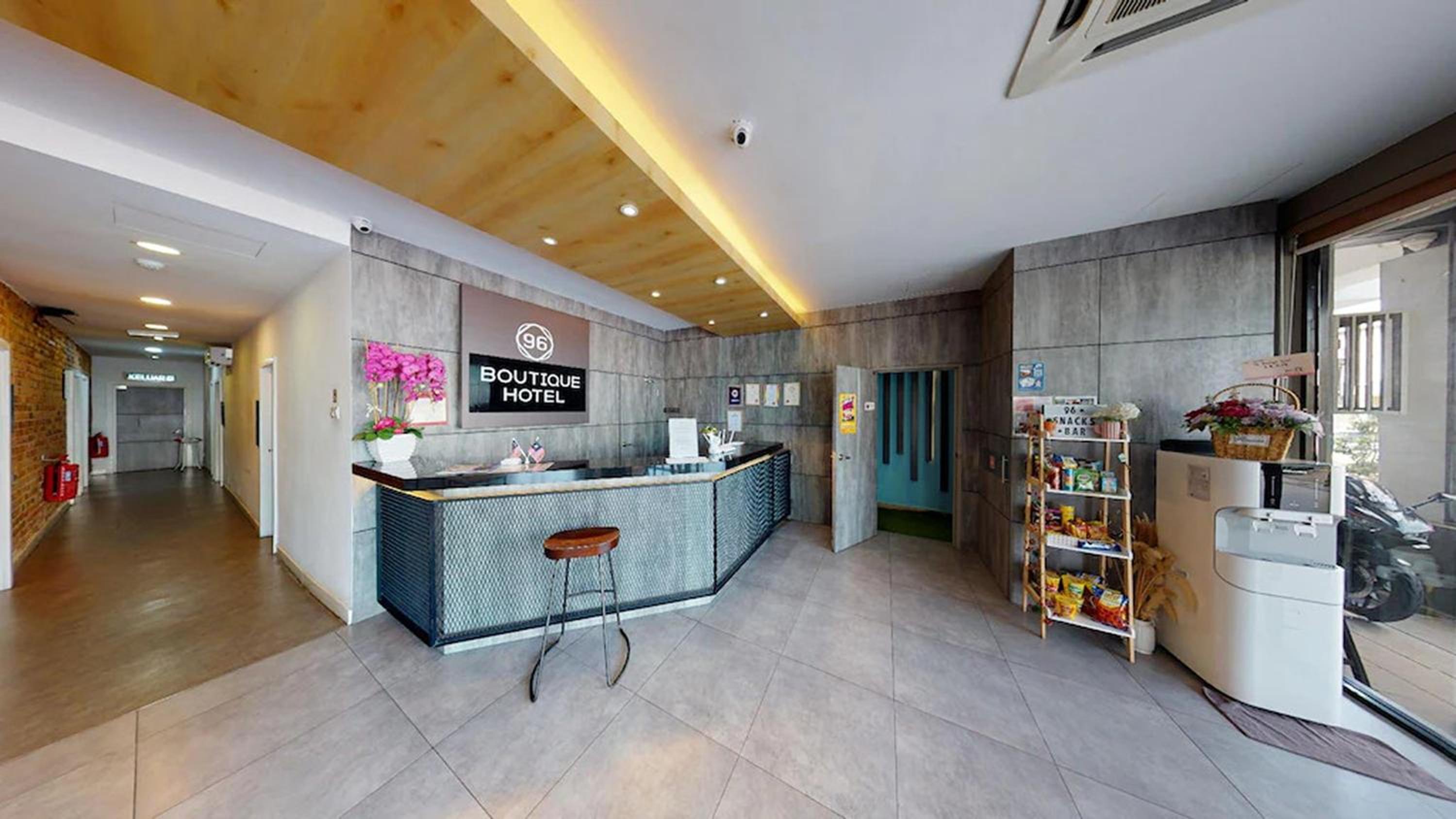 96 Boutique Hotel 16/38
