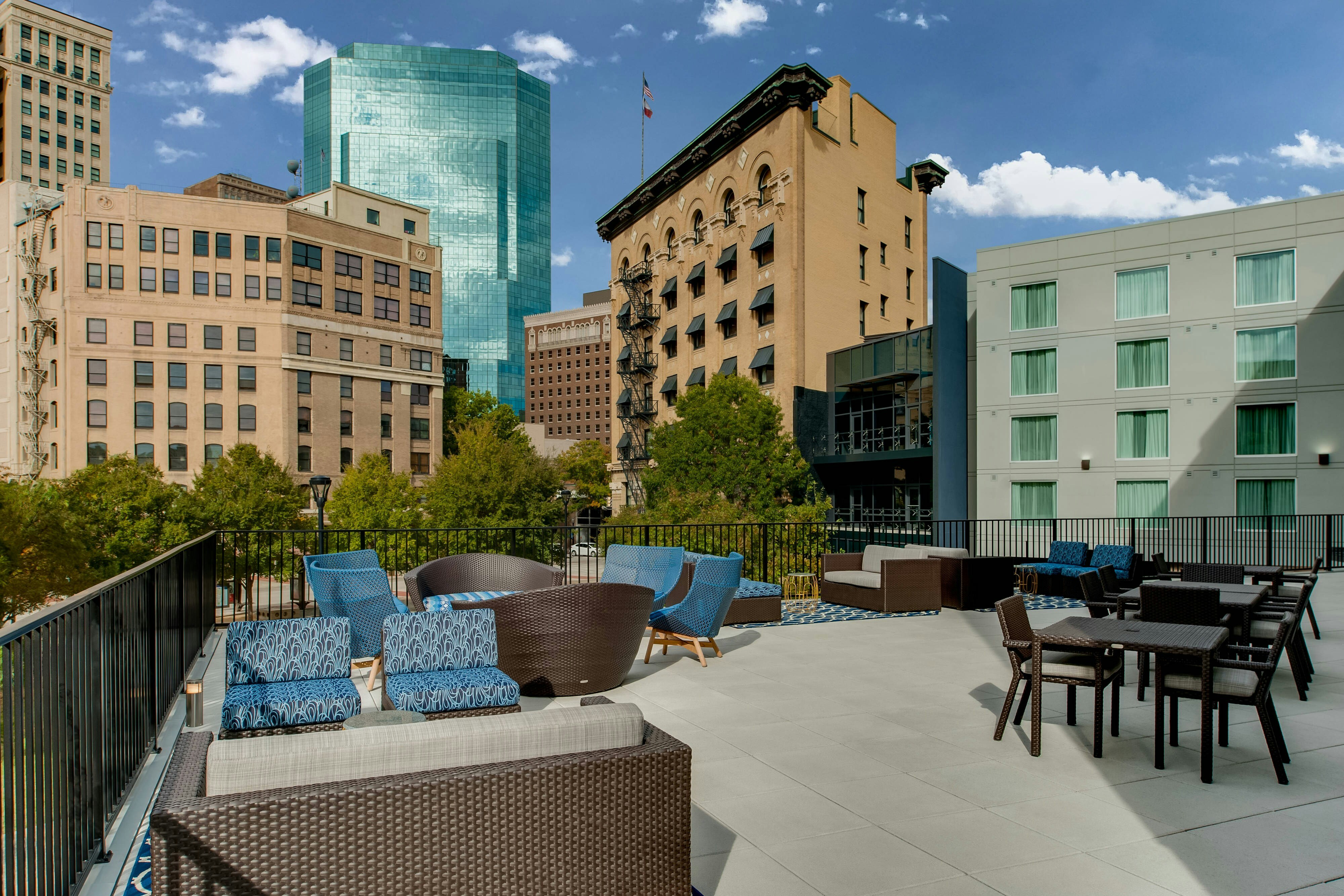 Fairfield Inn & Suites Fort Worth Downtown/Convention Center 27/47