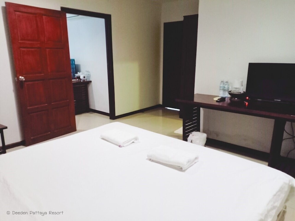 Deeden Pattaya Resort 25/65