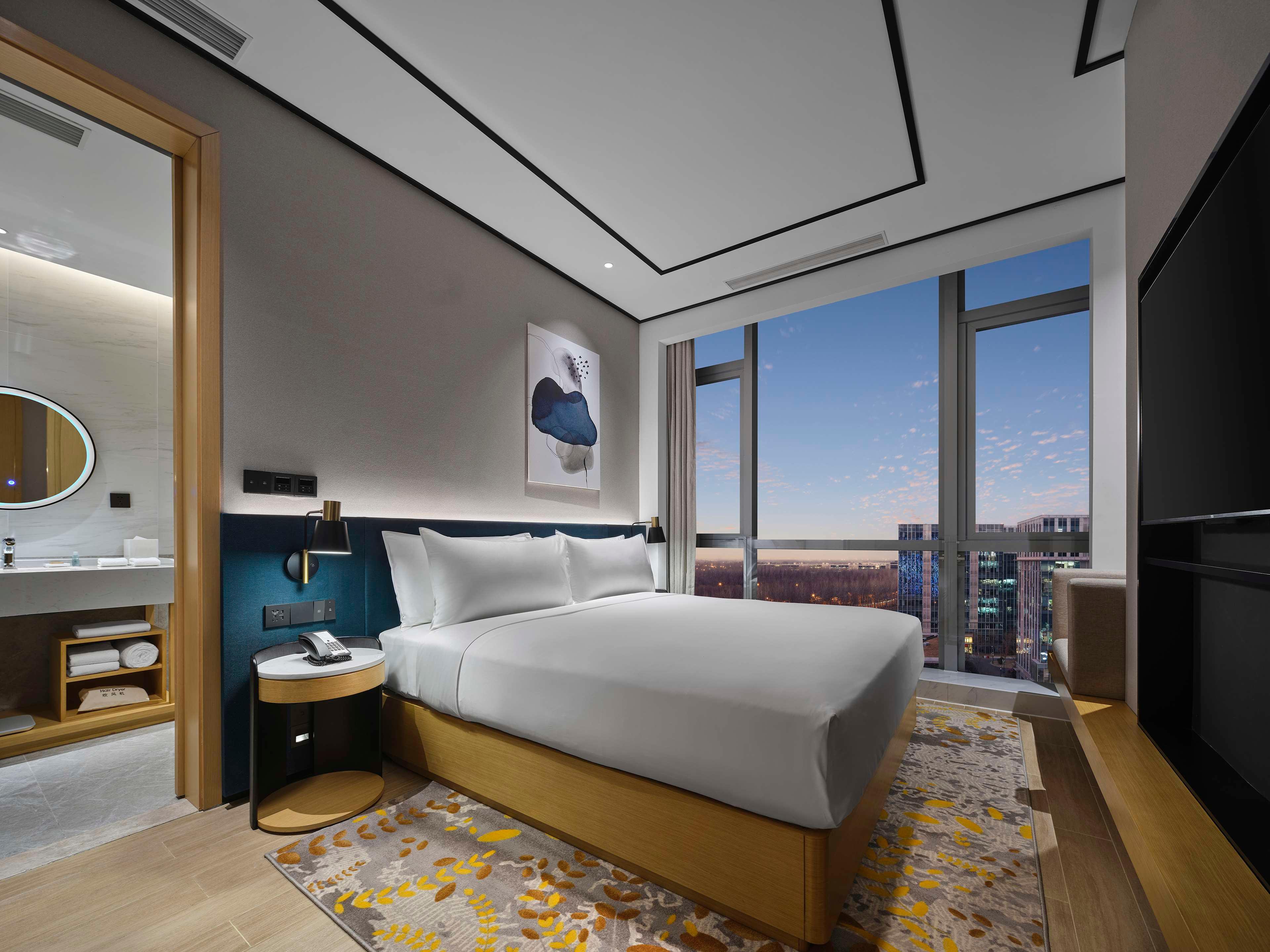 Deluxe, Suite
