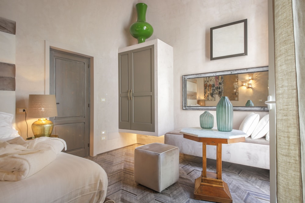 Al Console Luxury Suite 21/55