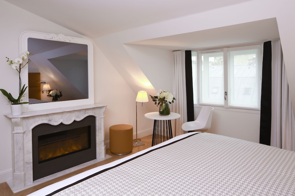 Hotel R de Paris 25/64
