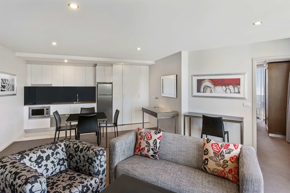Adina Serviced Apartments Canberra Dickson 42/57