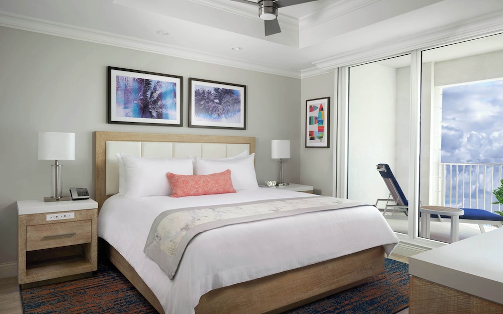 SUITE, VILLA, MULTIPLE BEDS