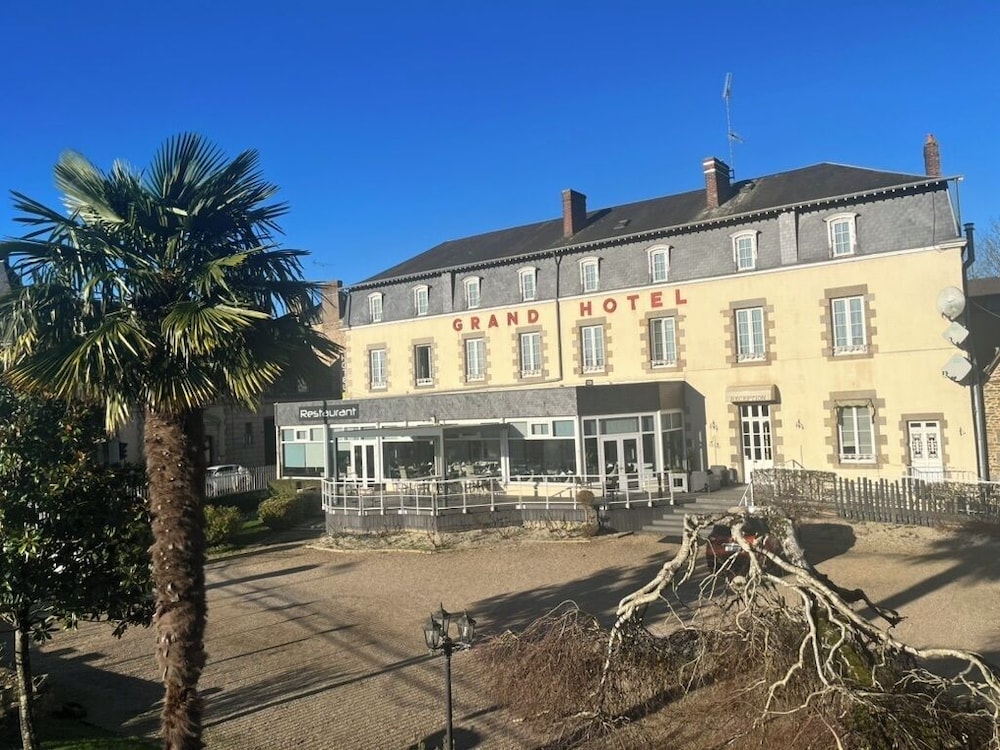 AU GRAND HOTEL 4/52