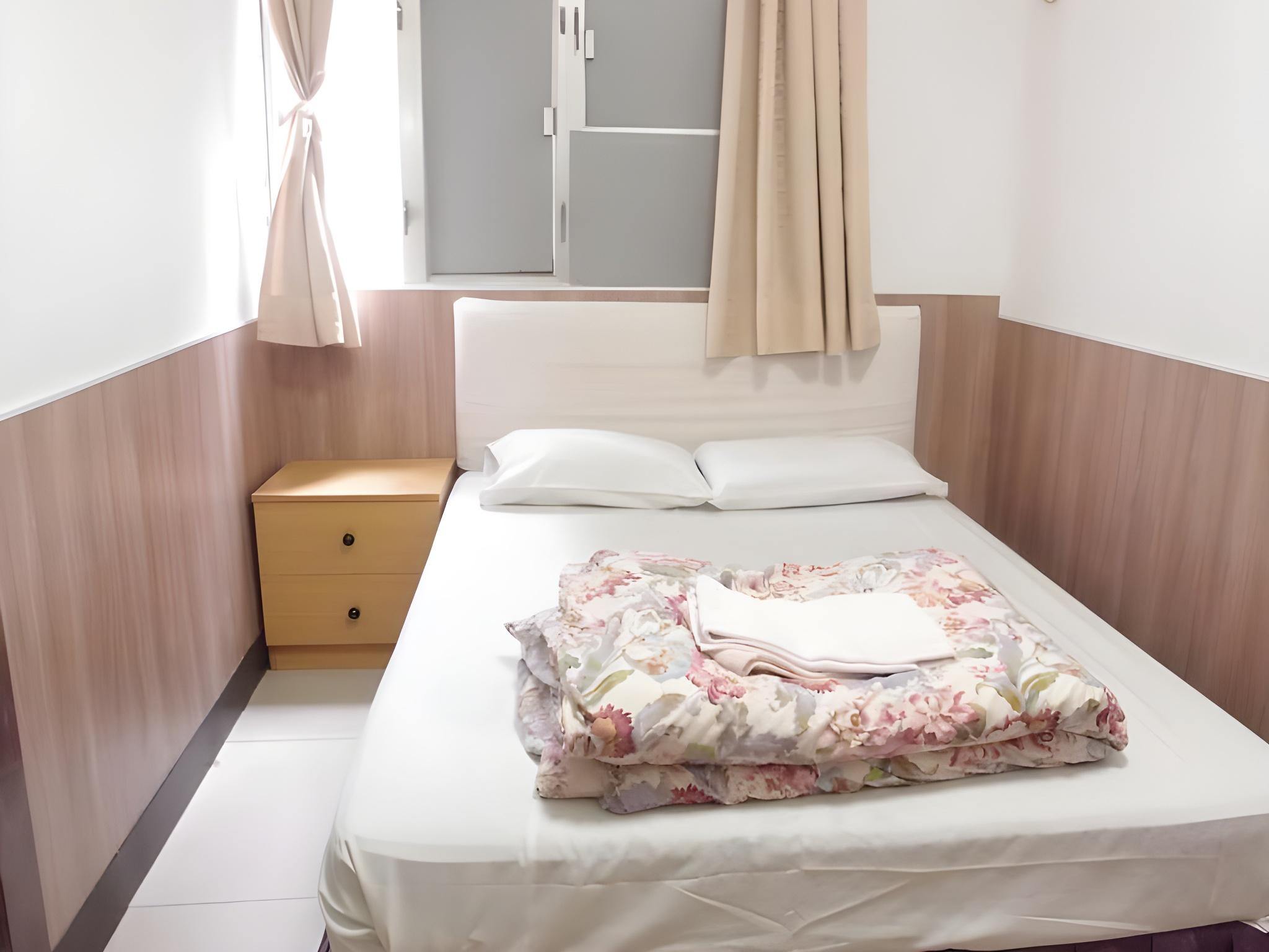 Room, Double Bed