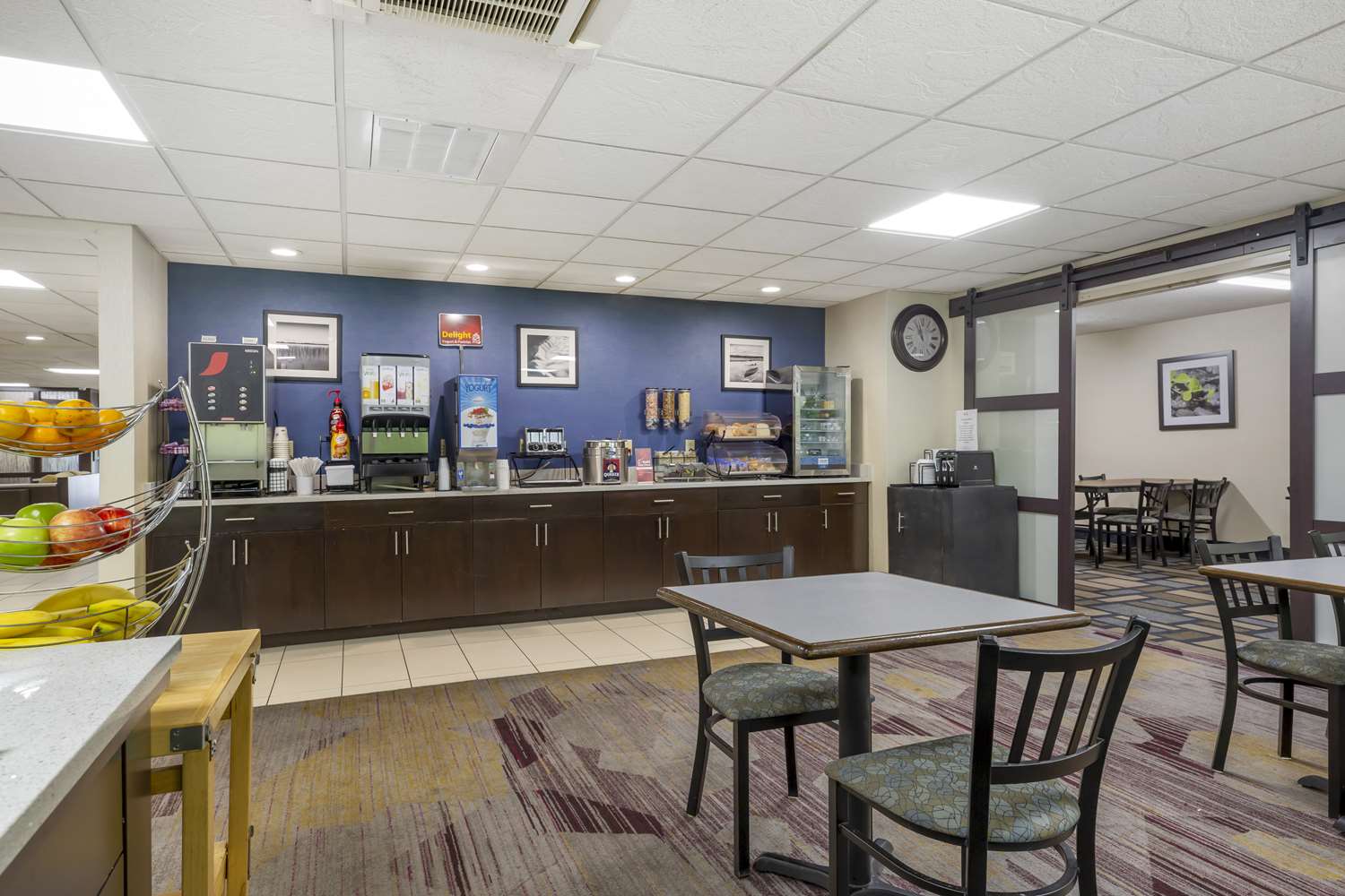 Best Western Plus Berkshire Hills Inn & Suites 32/41