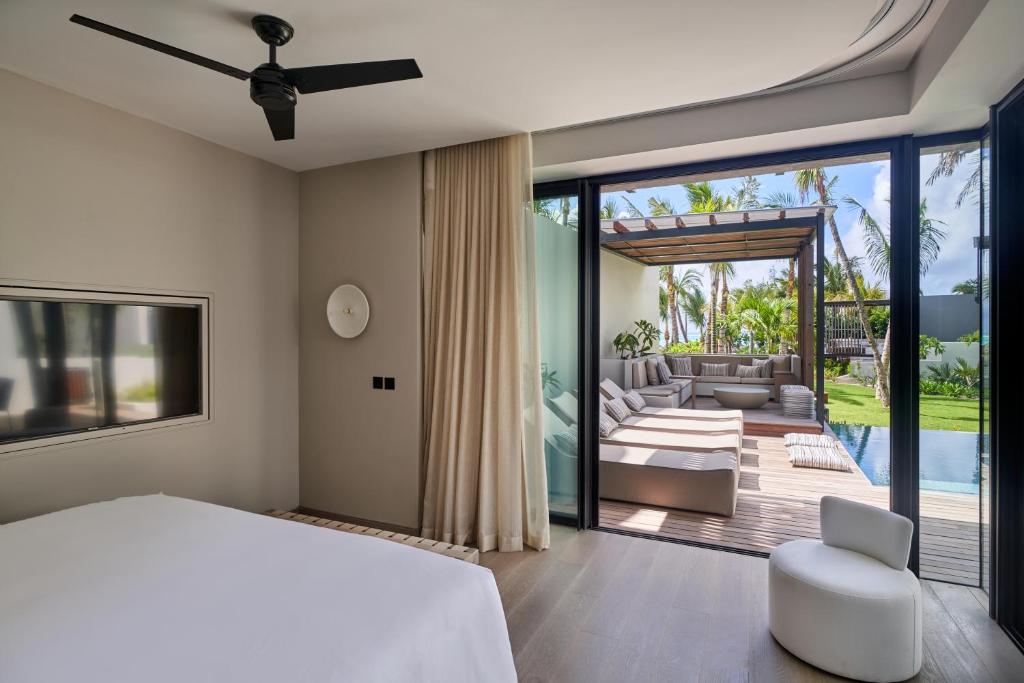Pool, Luxury, Villa, King and Twin Beds